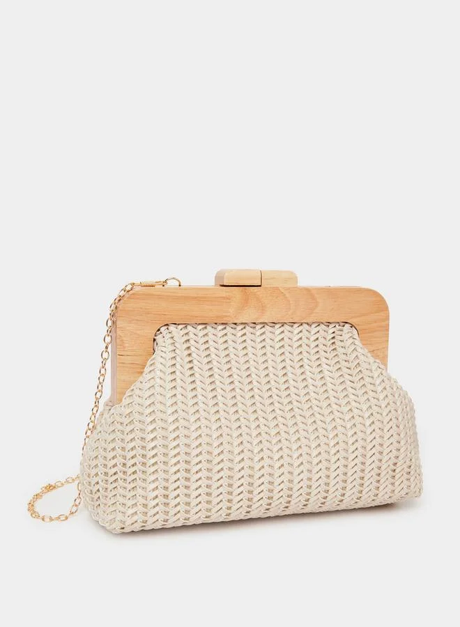 ستايلي حقيبة كلاتش منسوجة بإطار خشبي